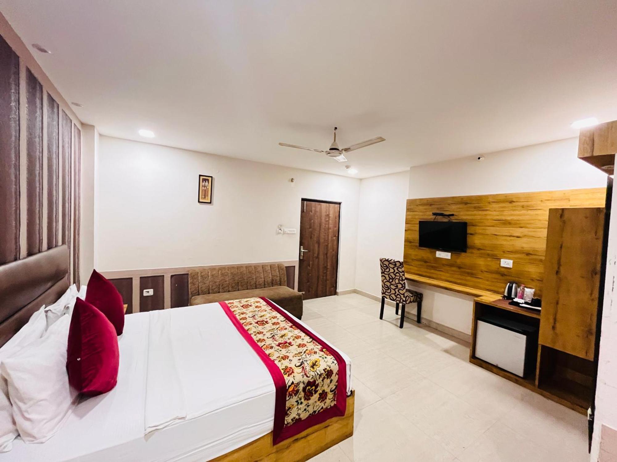 Crown Hotel Agra Near Taj Mahal Exteriér fotografie