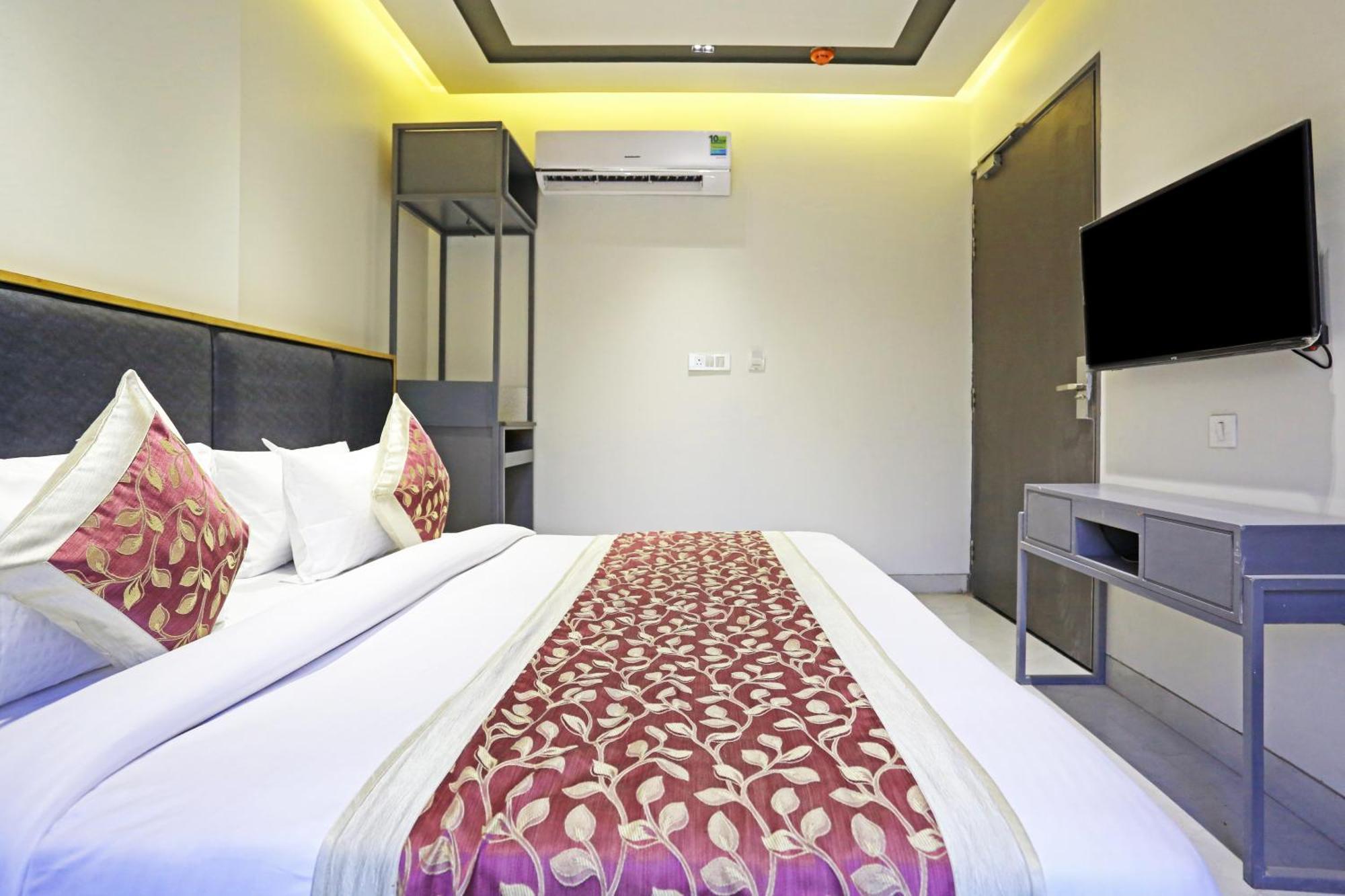 Crown Hotel Agra Near Taj Mahal Exteriér fotografie