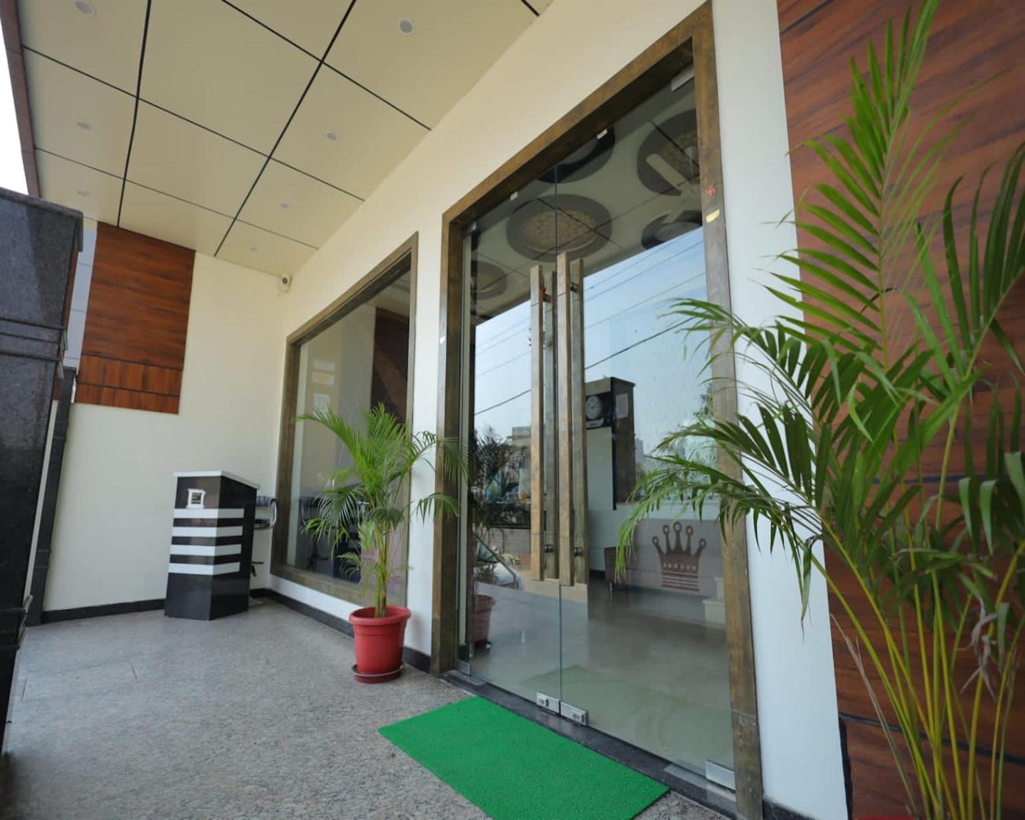 Crown Hotel Agra Near Taj Mahal Exteriér fotografie