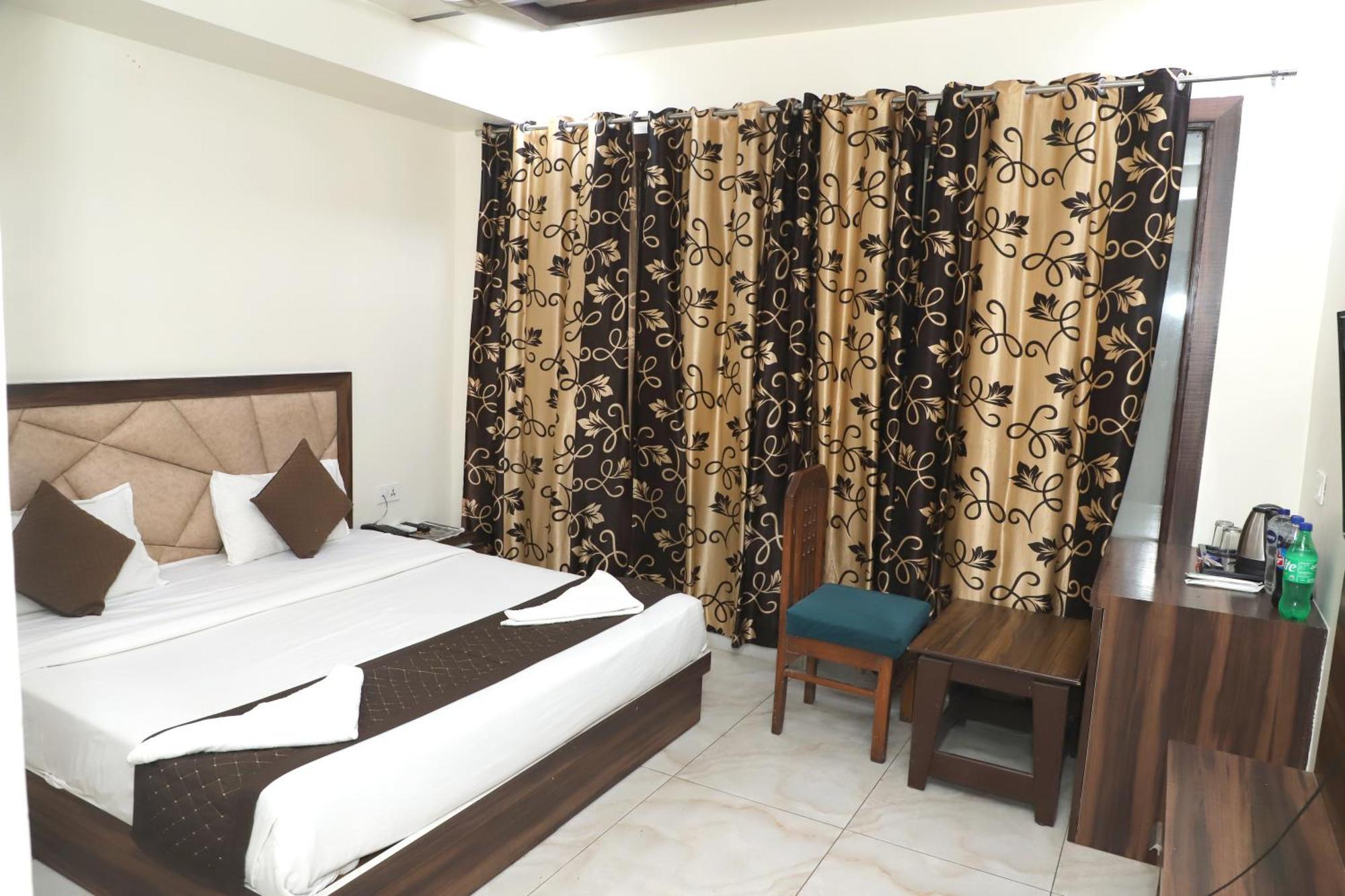 Crown Hotel Agra Near Taj Mahal Exteriér fotografie