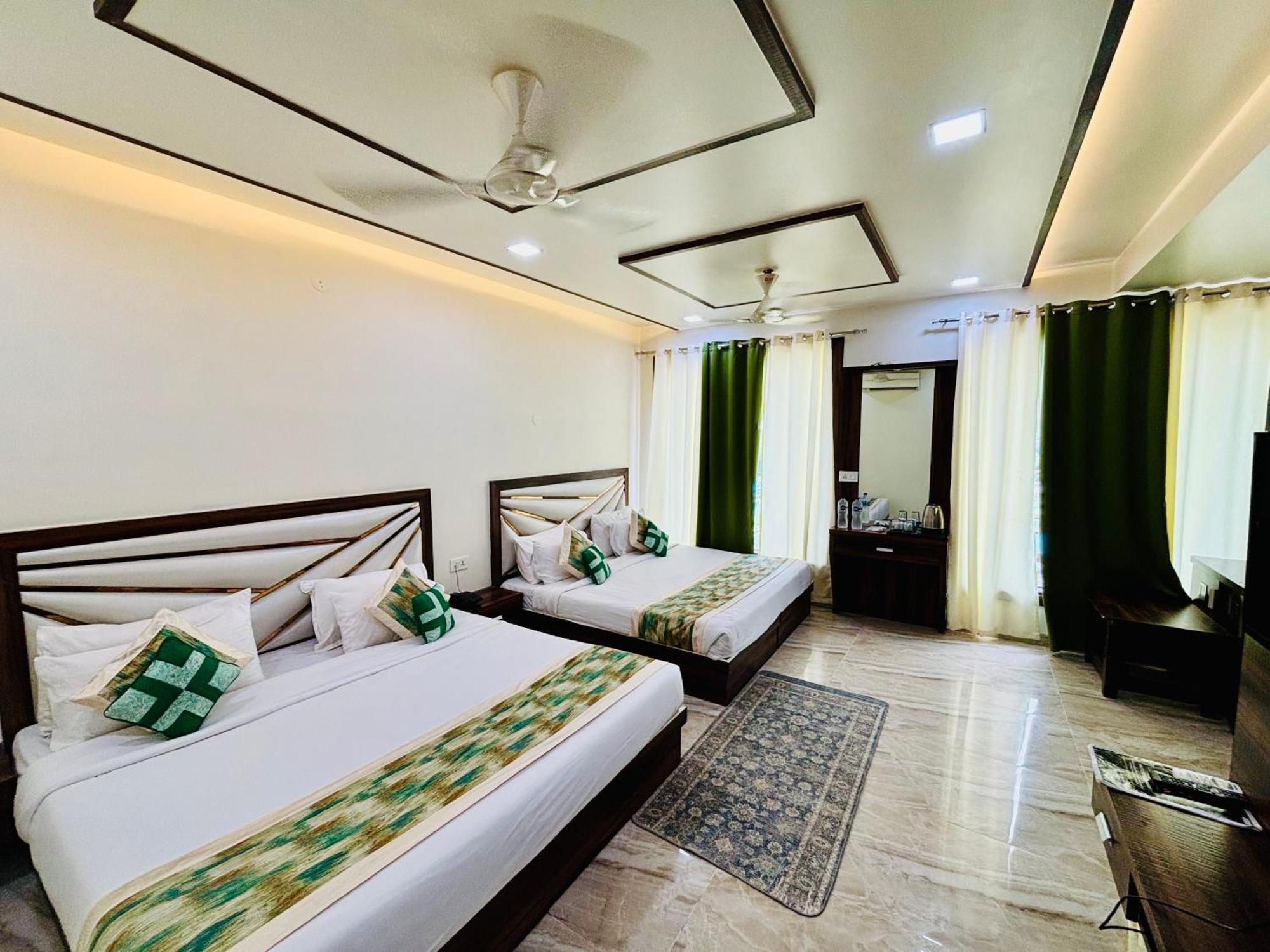 Crown Hotel Agra Near Taj Mahal Exteriér fotografie